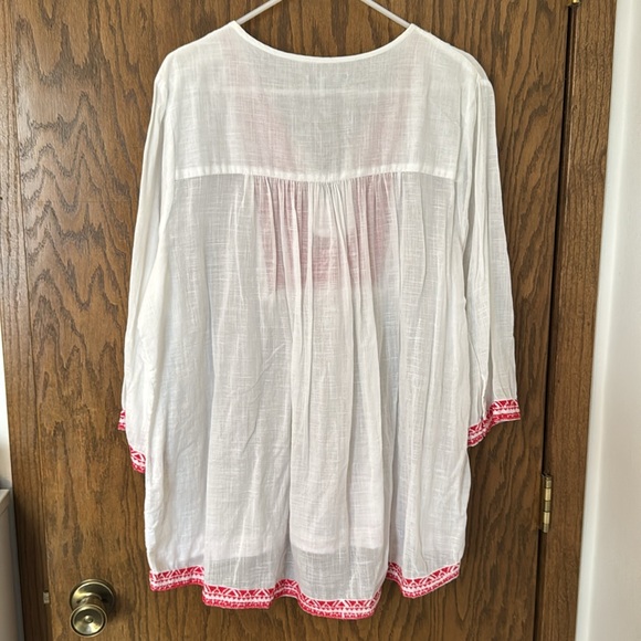 Relativity White and Red Embroidered Women's Top Size XL - Picture 2 of 5